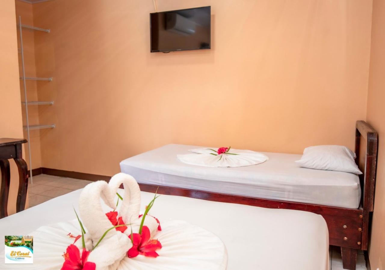 Hotel Y Cabinas El Coral Jacó Dış mekan fotoğraf