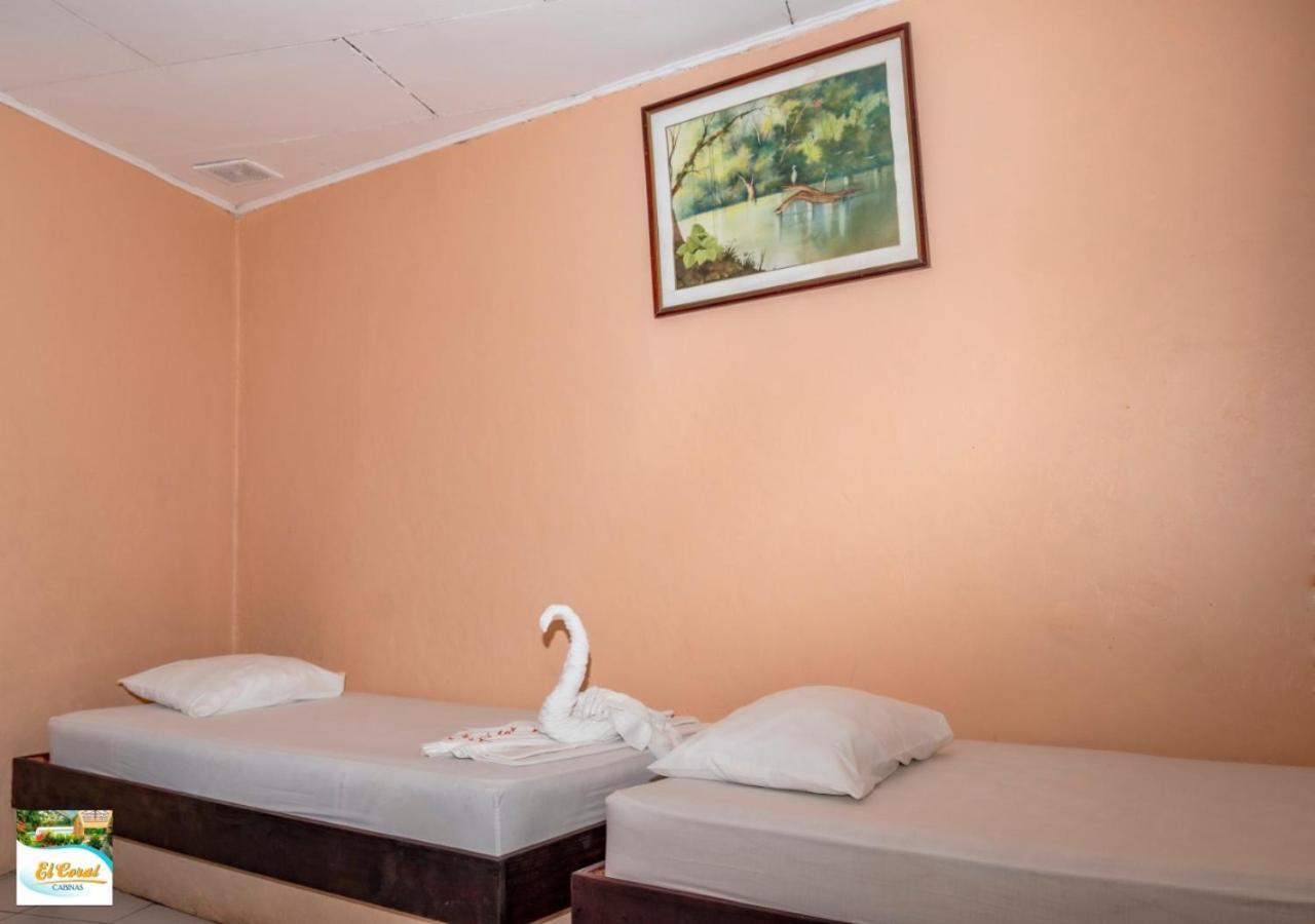 Hotel Y Cabinas El Coral Jacó Dış mekan fotoğraf