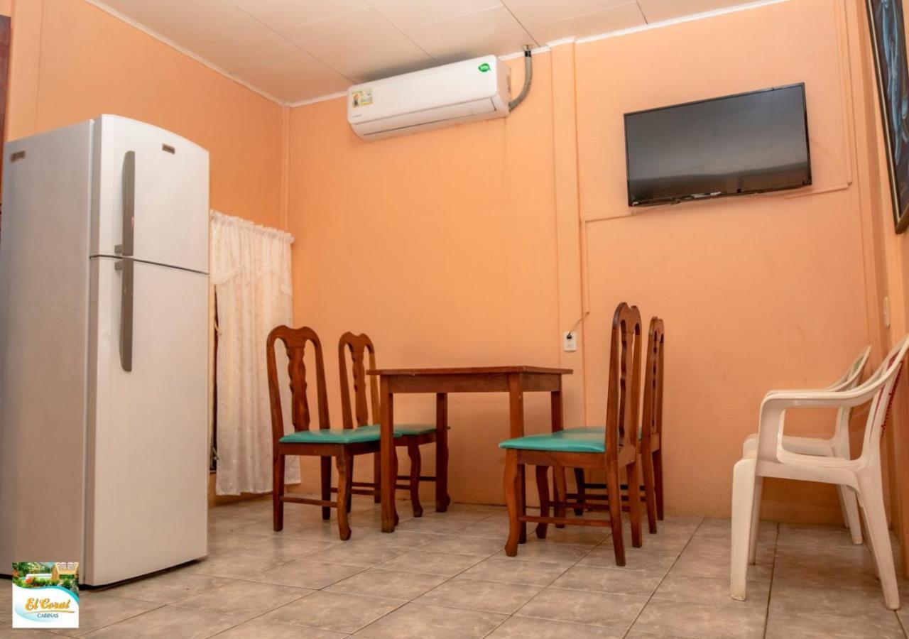 Hotel Y Cabinas El Coral Jacó Dış mekan fotoğraf