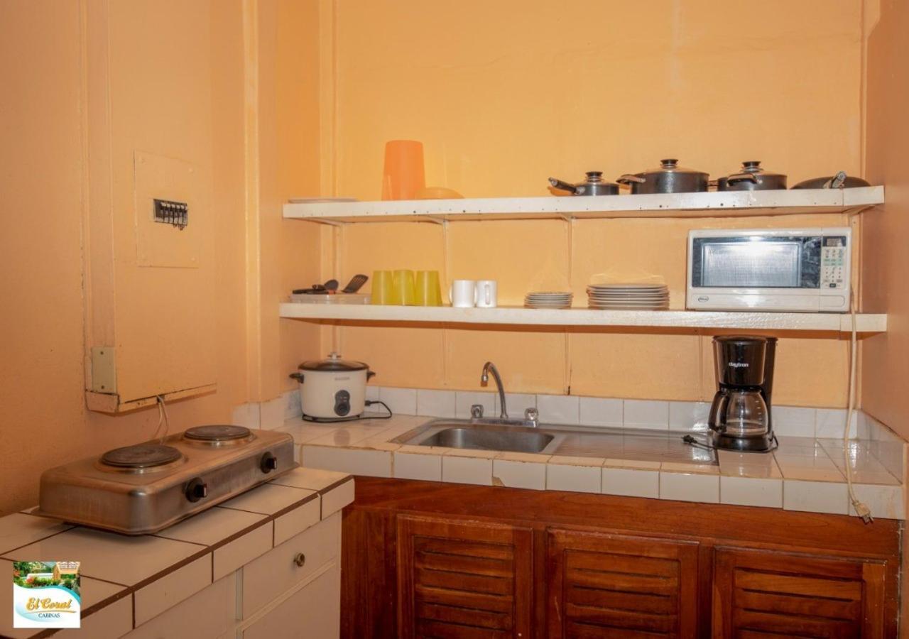 Hotel Y Cabinas El Coral Jacó Dış mekan fotoğraf